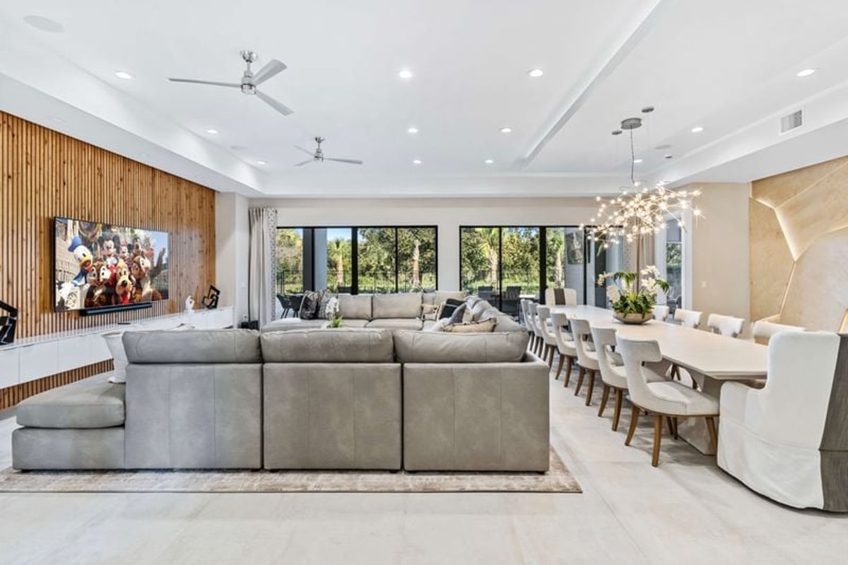 Paradise Palisade Estate