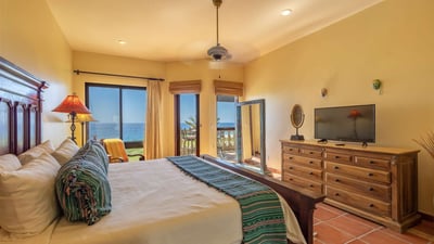 Luxury Villa Photo #35