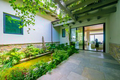 Luxury Villa Photo #17