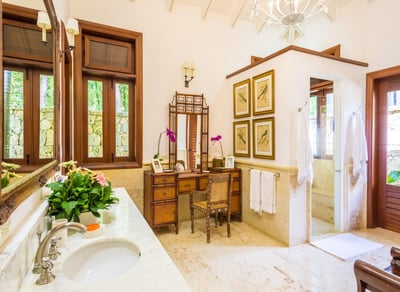 Luxury Villa Photo #37