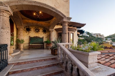 Luxury Villa Photo #9