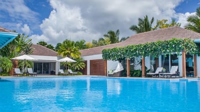 Luxury Villa Photo #2