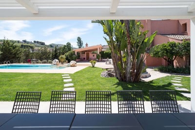 Luxury Villa Photo #4