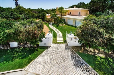 Luxury Villa Photo #12