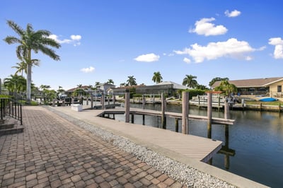 Luxury Villa Photo #3