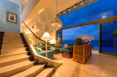 Luxury Villa Photo #37
