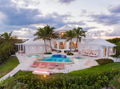 Luxury Villa Photo #15