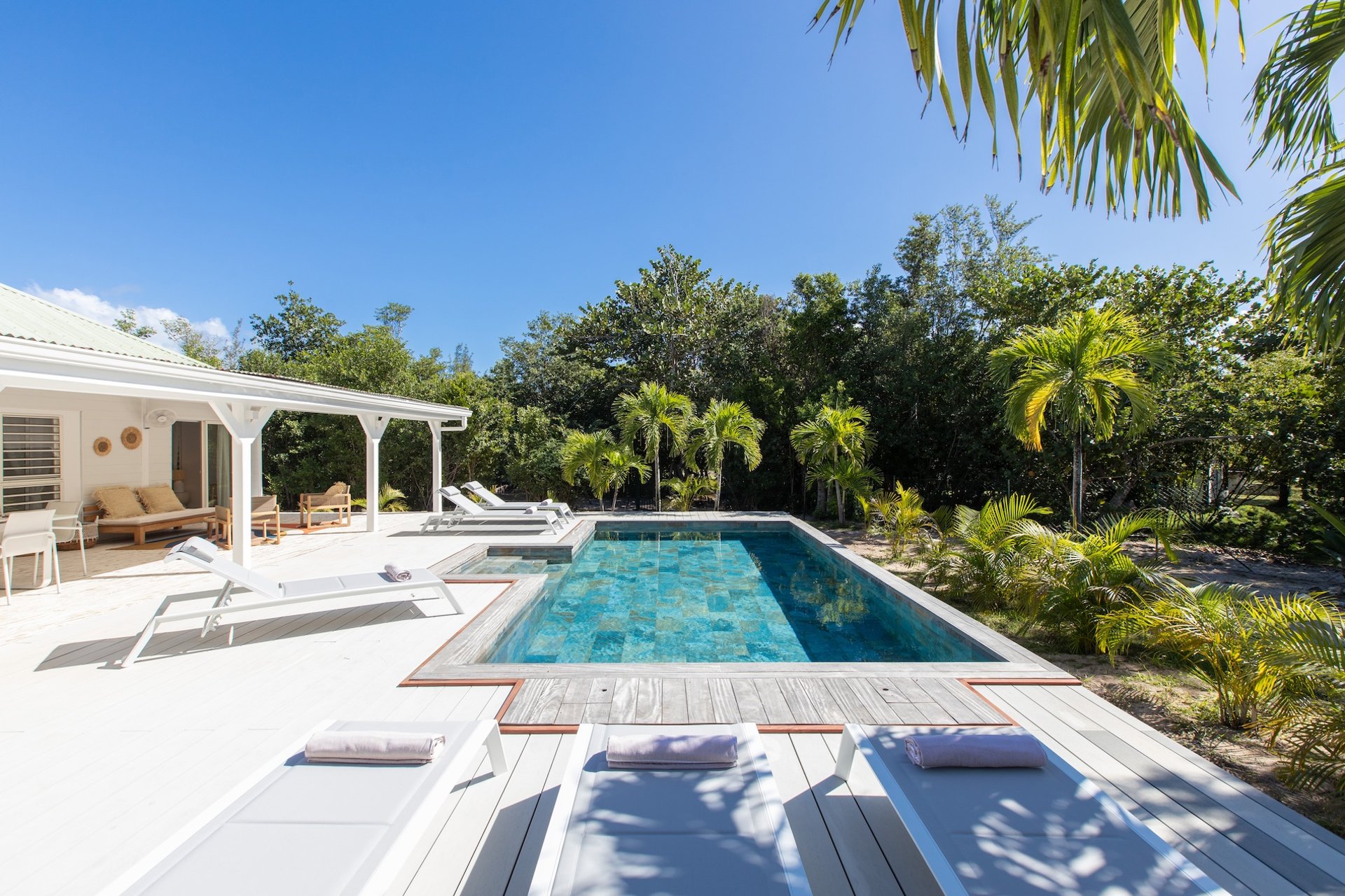 Les Terres Basses,Monchal