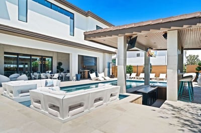 Luxury Villa Photo #7