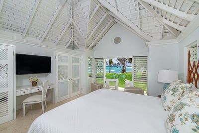 Luxury Villa Photo #13
