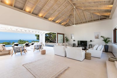 Luxury Villa Photo #11