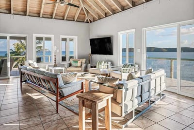 Luxury Villa Photo #7