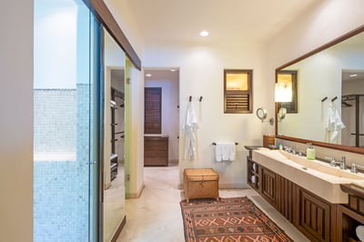Luxury Villa Photo #42