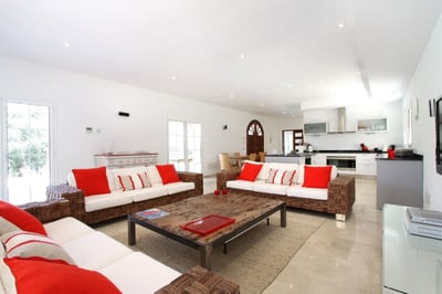 Luxury Villa Photo #11