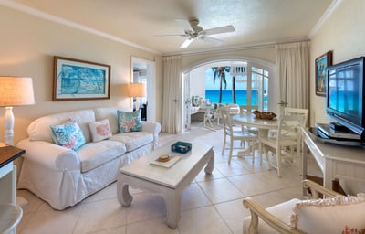 Luxury Villa Photo #3