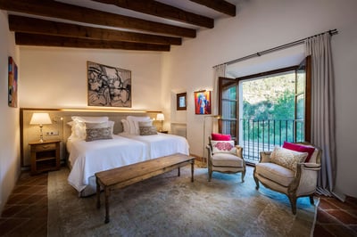 Luxury Villa Photo #17