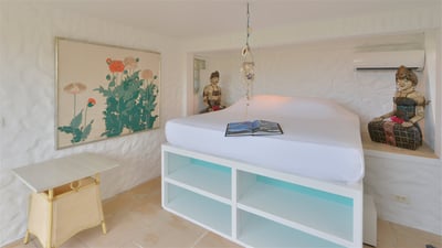 Luxury Villa Photo #43