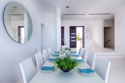 Luxury Villa Photo #16