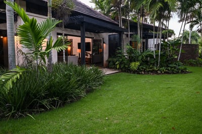 Luxury Villa Photo #3