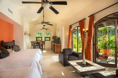 Luxury Villa Photo #27