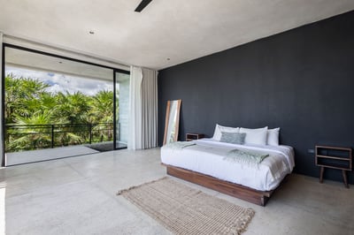 Luxury Villa Photo #28