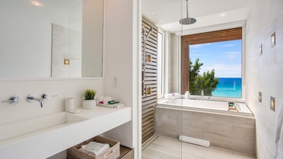 Luxury Villa Photo #18