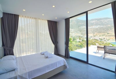 Luxury Villa Photo #6