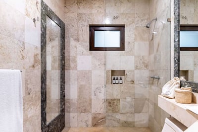 Luxury Villa Photo #68