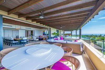 Luxury Villa Photo #3