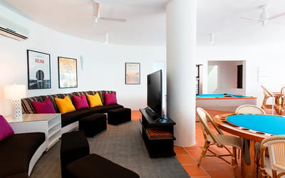 Luxury Villa Photo #22