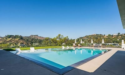 Luxury Villa Photo #3