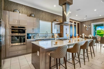 Luxury Villa Photo #14
