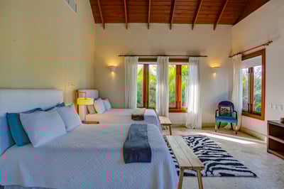 Luxury Villa Photo #44