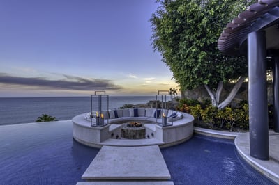 Luxury Villa Photo #7