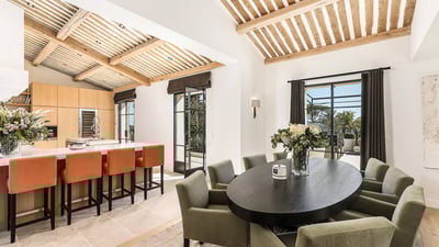 Luxury Villa Photo #7