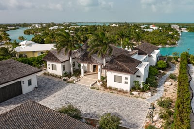 Luxury Villa Photo #45
