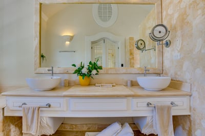 Luxury Villa Photo #78