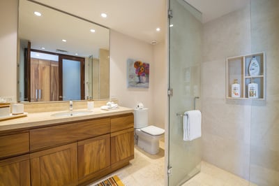Luxury Villa Photo #32