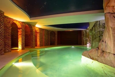 Luxury Villa Photo #2