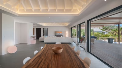Luxury Villa Photo #15