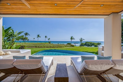 Luxury Villa Photo #15