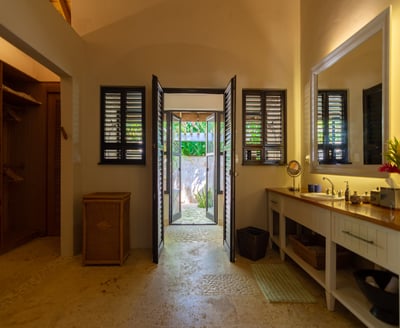 Luxury Villa Photo #77