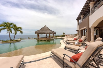 Luxury Villa Photo #5