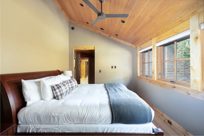 Luxury Villa Photo #22