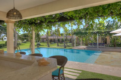 Luxury Villa Photo #9