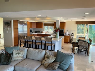 Luxury Villa Photo #13