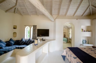 Luxury Villa Photo #36
