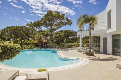Luxury Villa Photo #7