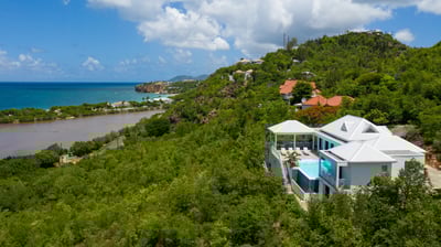 Luxury Villa Photo #38
