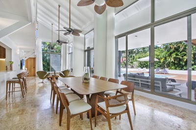 Luxury Villa Photo #22